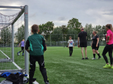 Laatste training S.K.N.W.K. JO11-1JM (partijtje tegen de ouders) van maandag 27 mei 2024 (134/137)